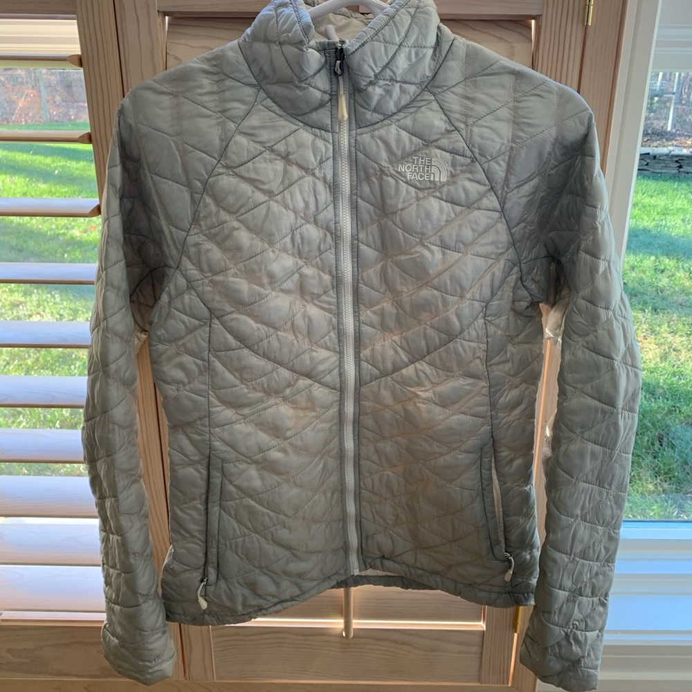 Women’s NorthFace ski jacket